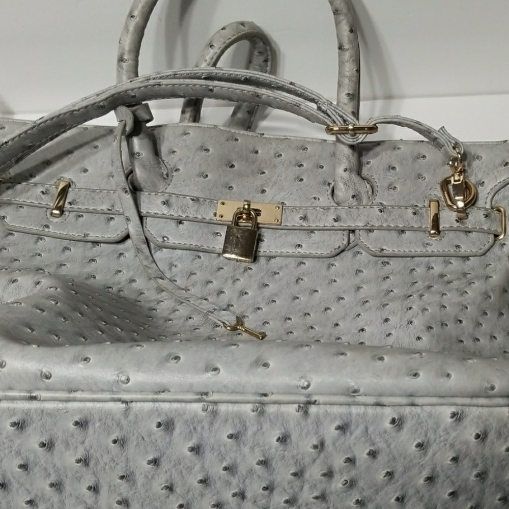 Large handbag - Picture 3 of 8